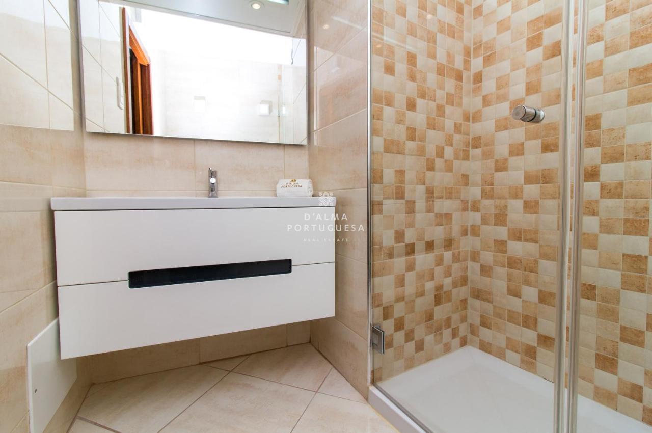 Apartment Aveiros Beach- D'Alma Amado アルブフェイラ エクステリア 写真